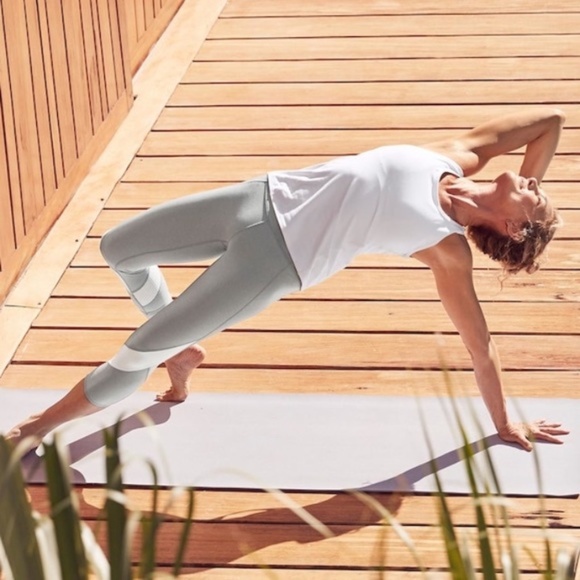 Athleta Colorblock Mesh Salutation Capri Leggings - Picture 1 of 16